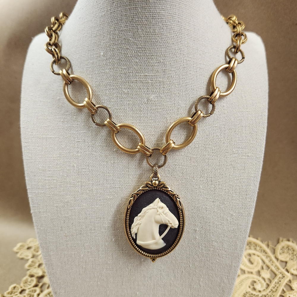 Patricia Nash Gold Tone Horse Cameo Necklace Chain Link Equestrian NWT New